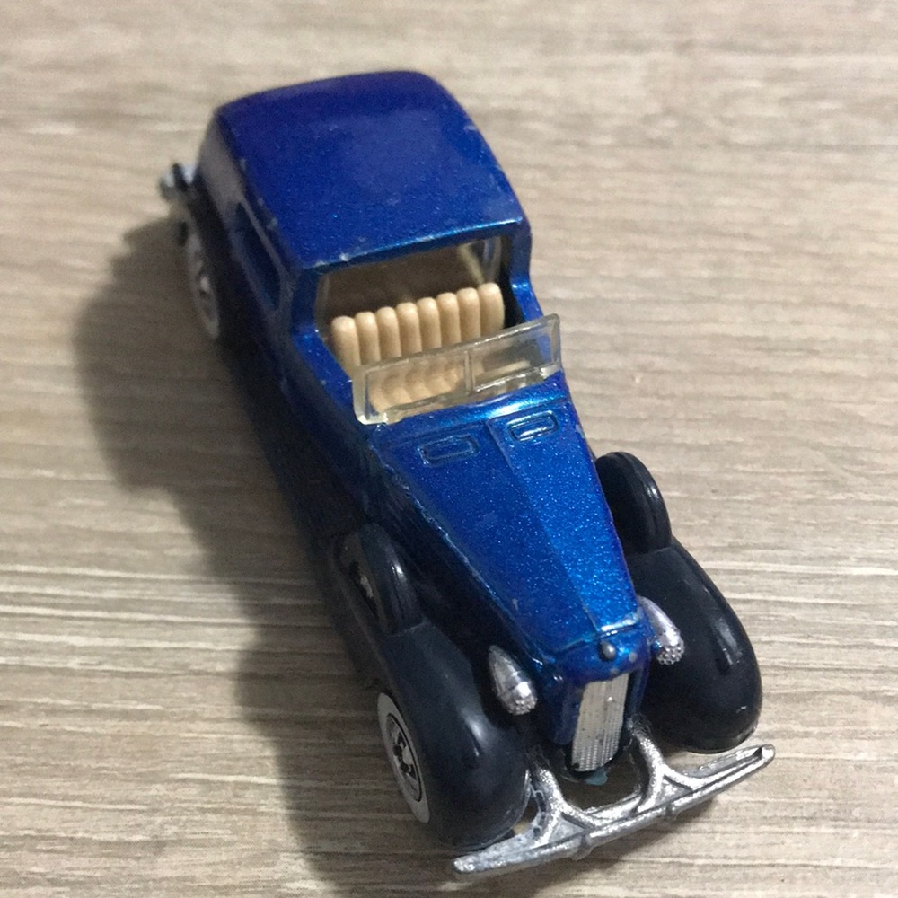 1981 Hot Wheels Blue '35 Classic Caddy Cadillac Whitewall Malaysia Toy Car